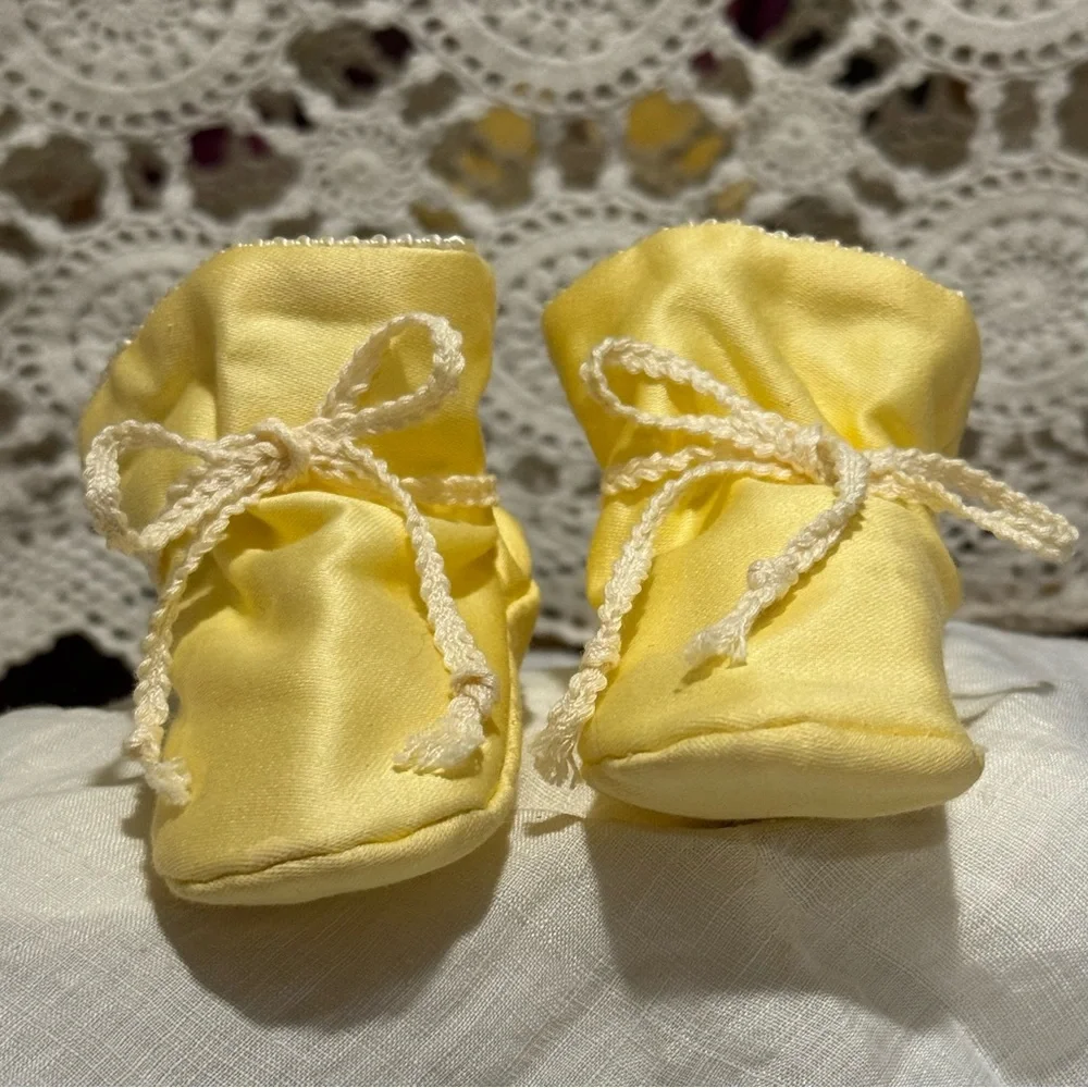 Baby BOOTEE by PATEE from the 1960’s- Yellow